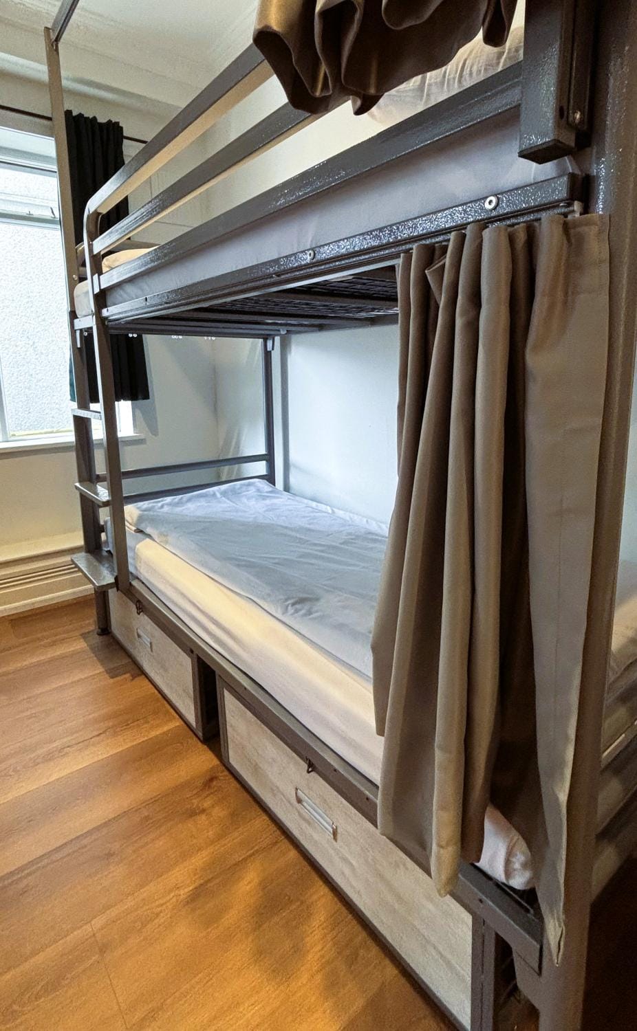 Bed, bunk bed