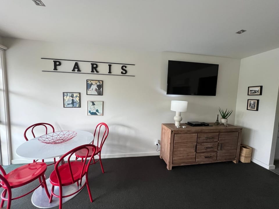 Paris Lorne Apartment in Lorne