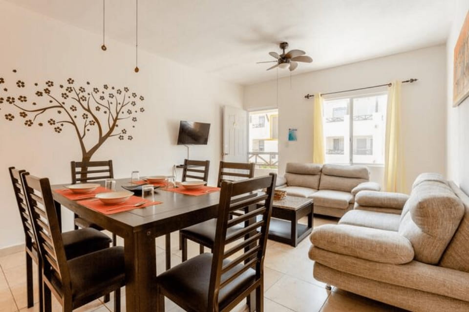Living room, Dining area