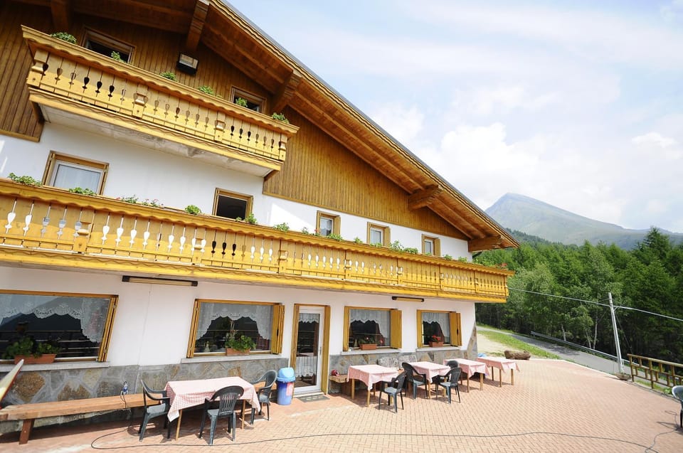 Property building, Facade/entrance, Balcony/Terrace, Landmark view, Mountain view