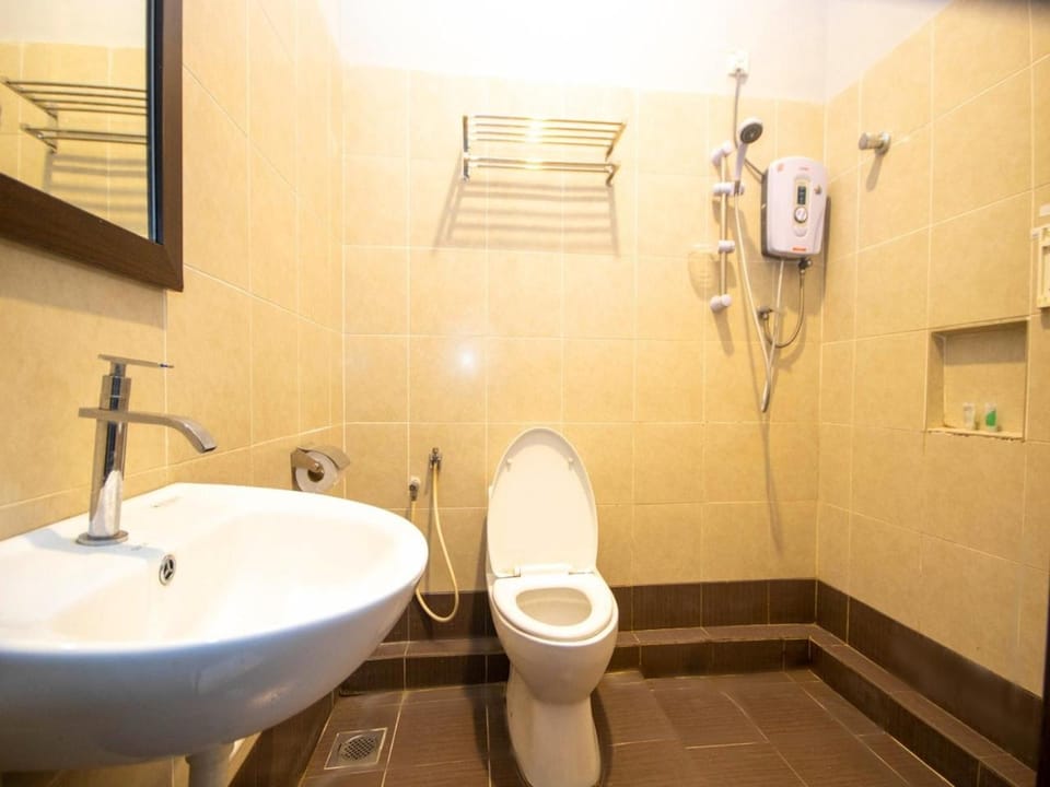 Shower, Toilet, bidet