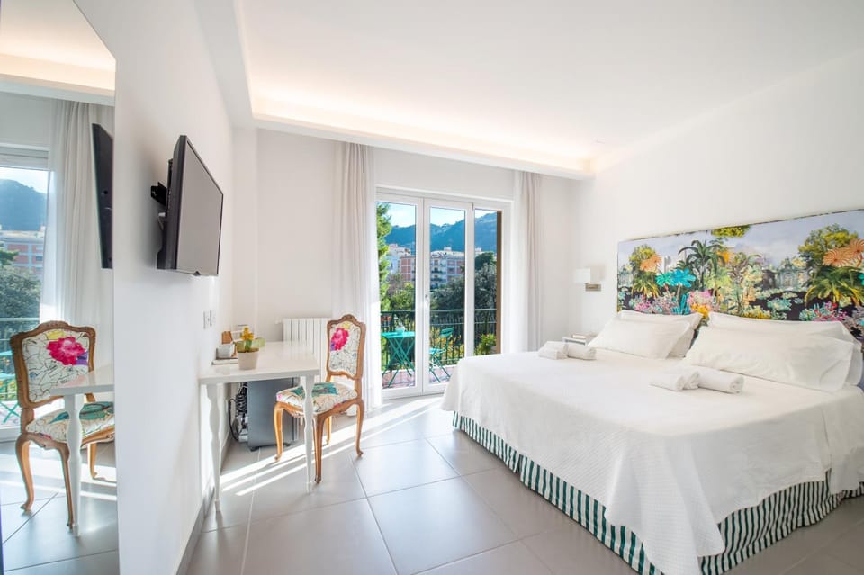 Bed, Balcony/Terrace, Other, Photo of the whole room