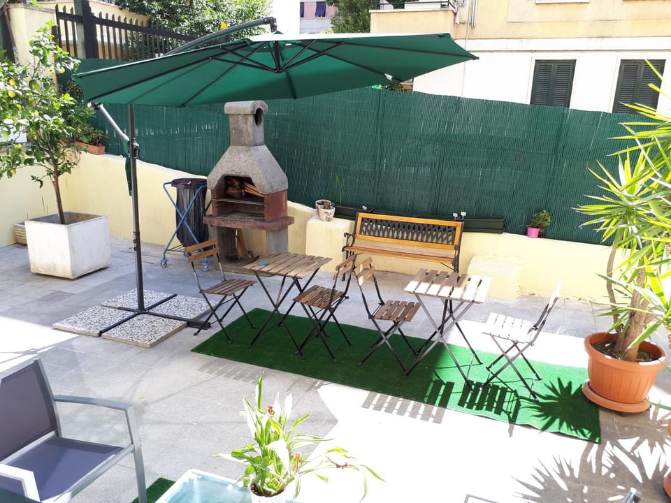 BBQ facilities, Garden, Balcony/Terrace