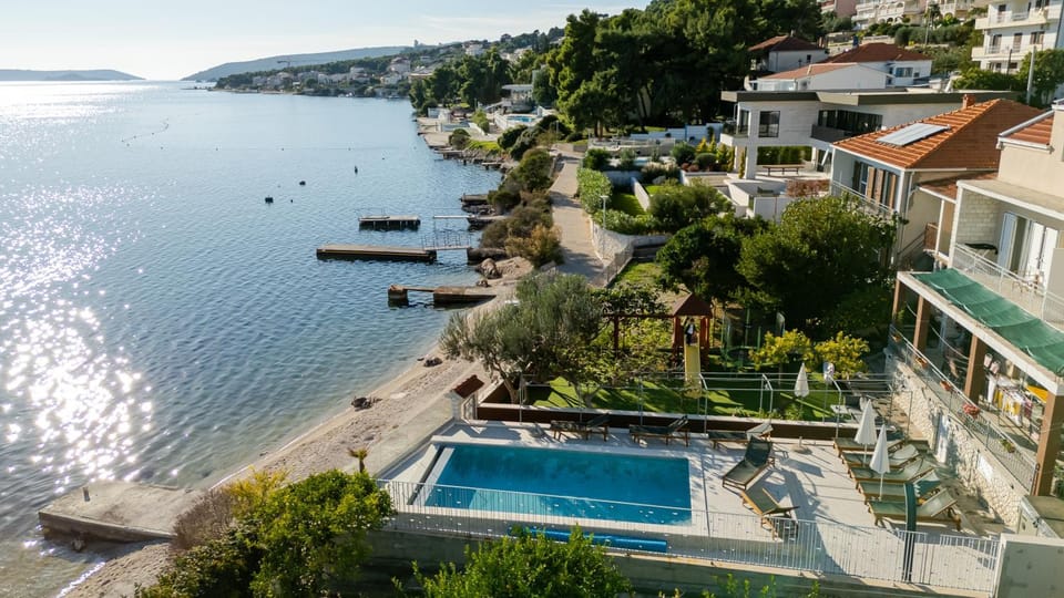 Nearby landmark, Bird's eye view, Beach, Pool view, Sea view, Swimming pool
