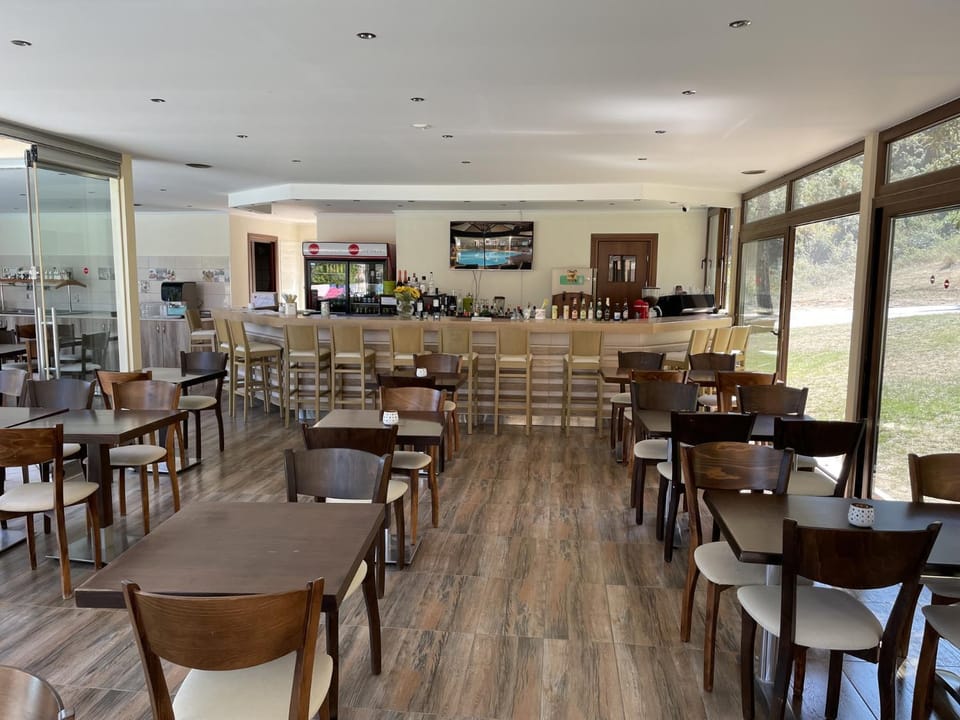 Lounge or bar