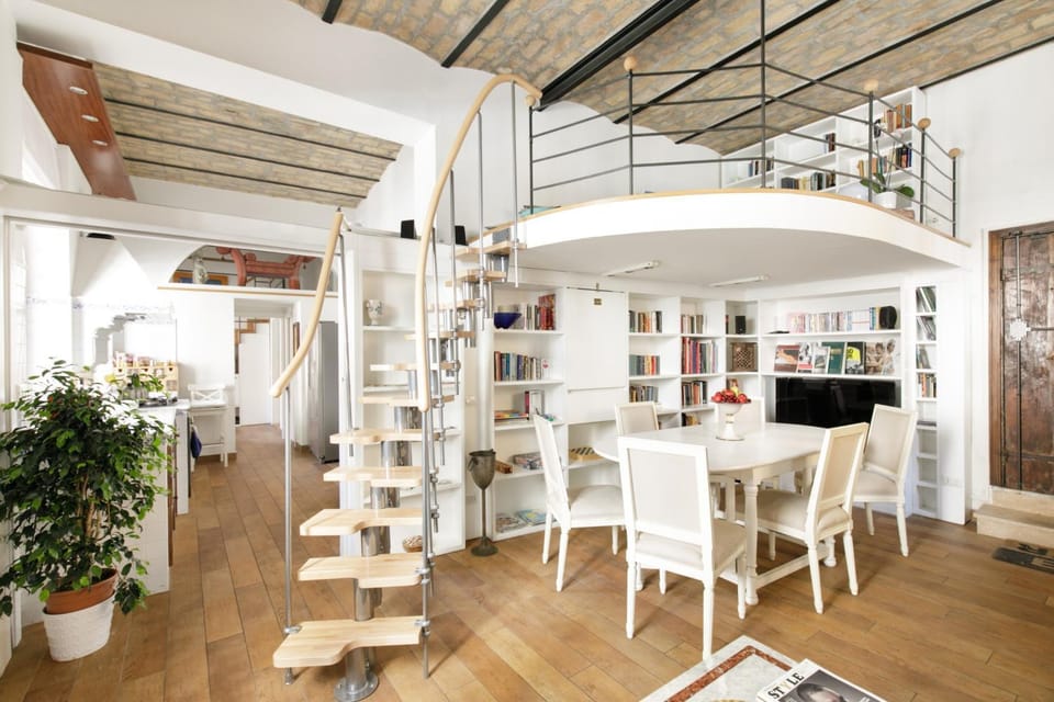 Lounge or bar, Dining area