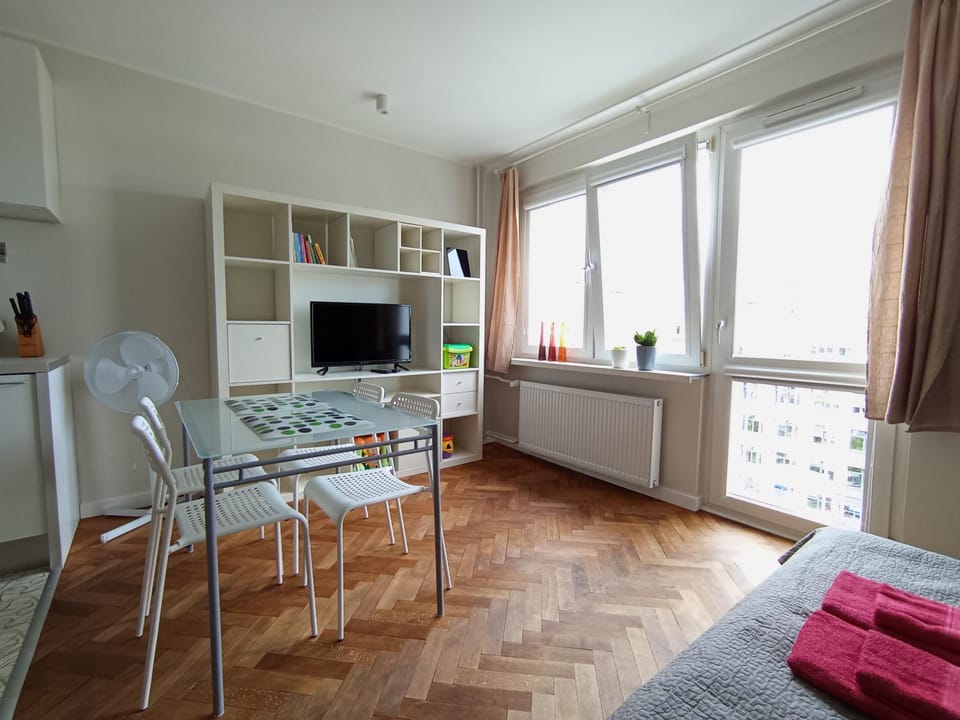 TV and multimedia, View (from property/room), Dining area