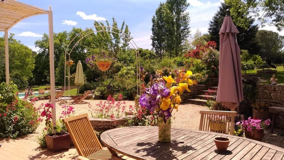 Le Fer en Cèze Bed and Breakfast in Provence
