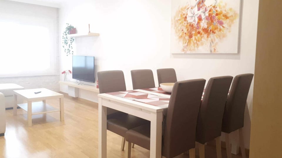 Laura House - The Style Airport BCN Apartment in Catalonia