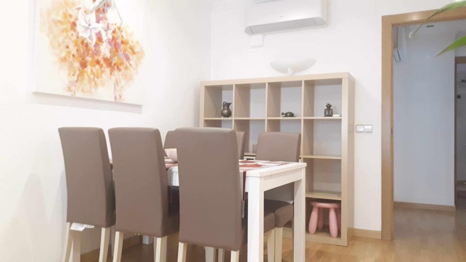 Laura House - The Style Airport BCN Apartment in Catalonia