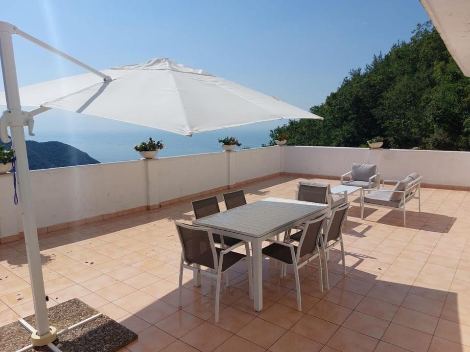 View (from property/room), Balcony/Terrace, Sea view