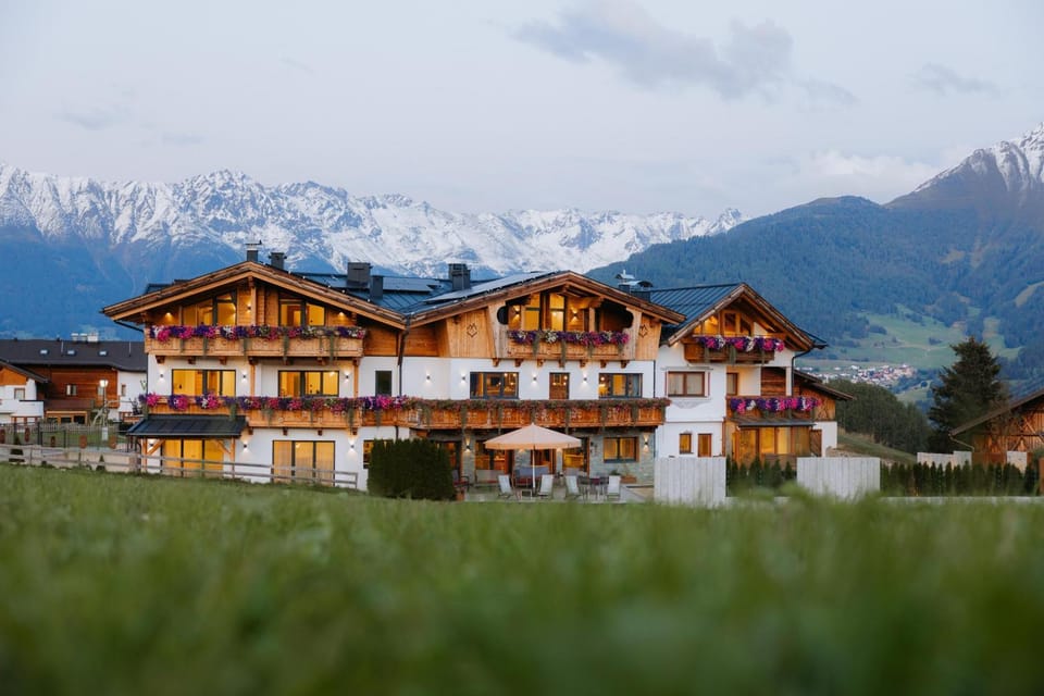 Property building, Natural landscape, Autumn, Mountain view