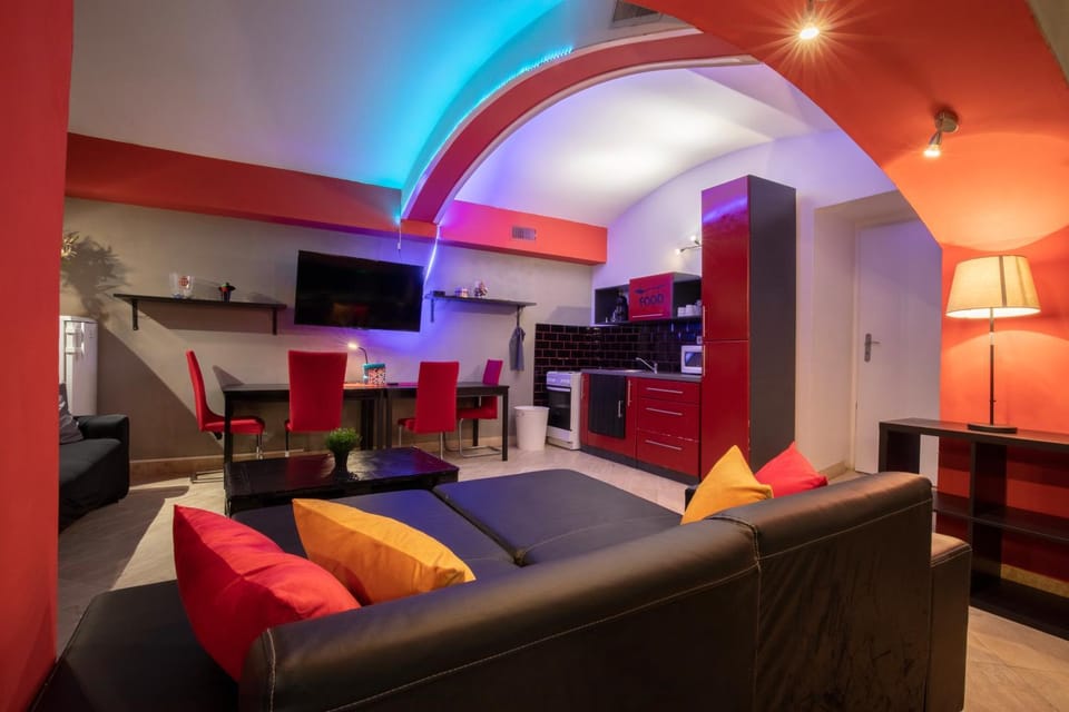 Kitchen or kitchenette, Living room, Dining area