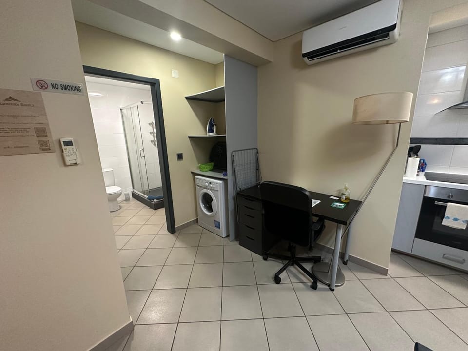 hair dresser, air conditioner