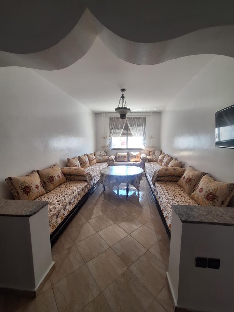 Apartment in the city center, 2 minutes walk from the tram Apartment in Rabat