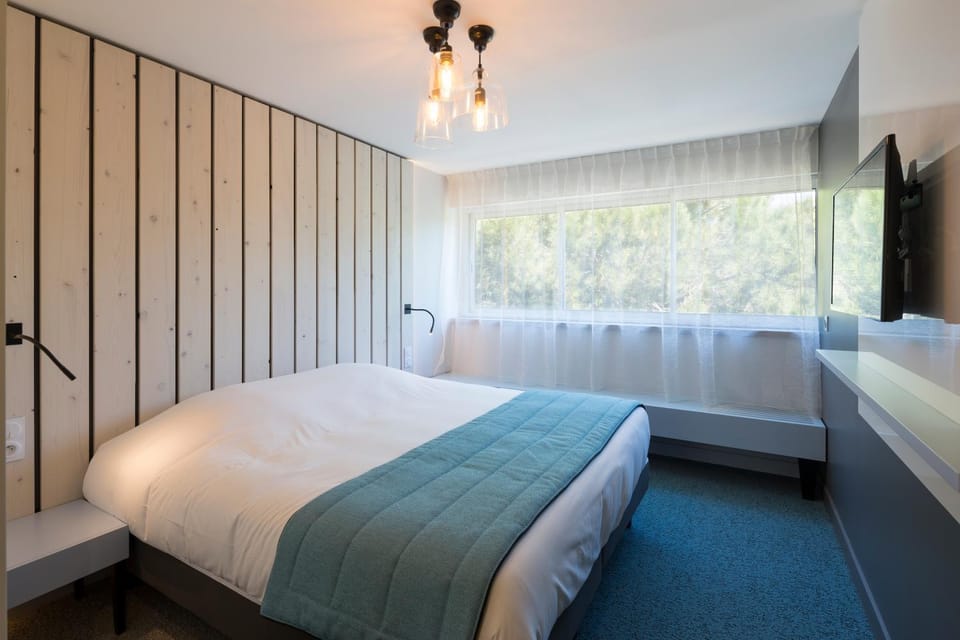 Bed, TV and multimedia, Photo of the whole room, Garden view, Family