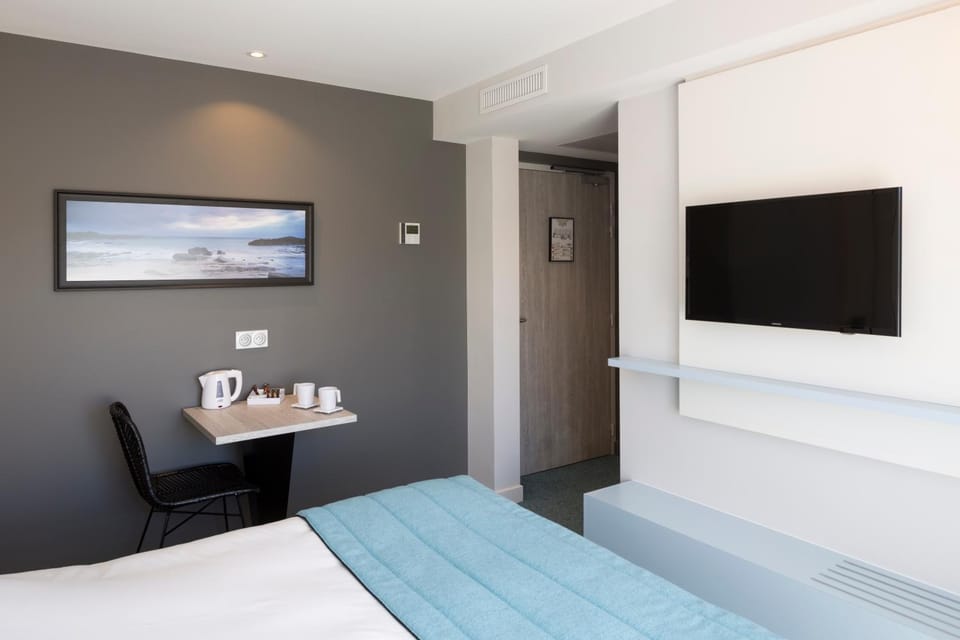 Bed, TV and multimedia, Coffee/tea facilities, Photo of the whole room, Seating area, Bedroom