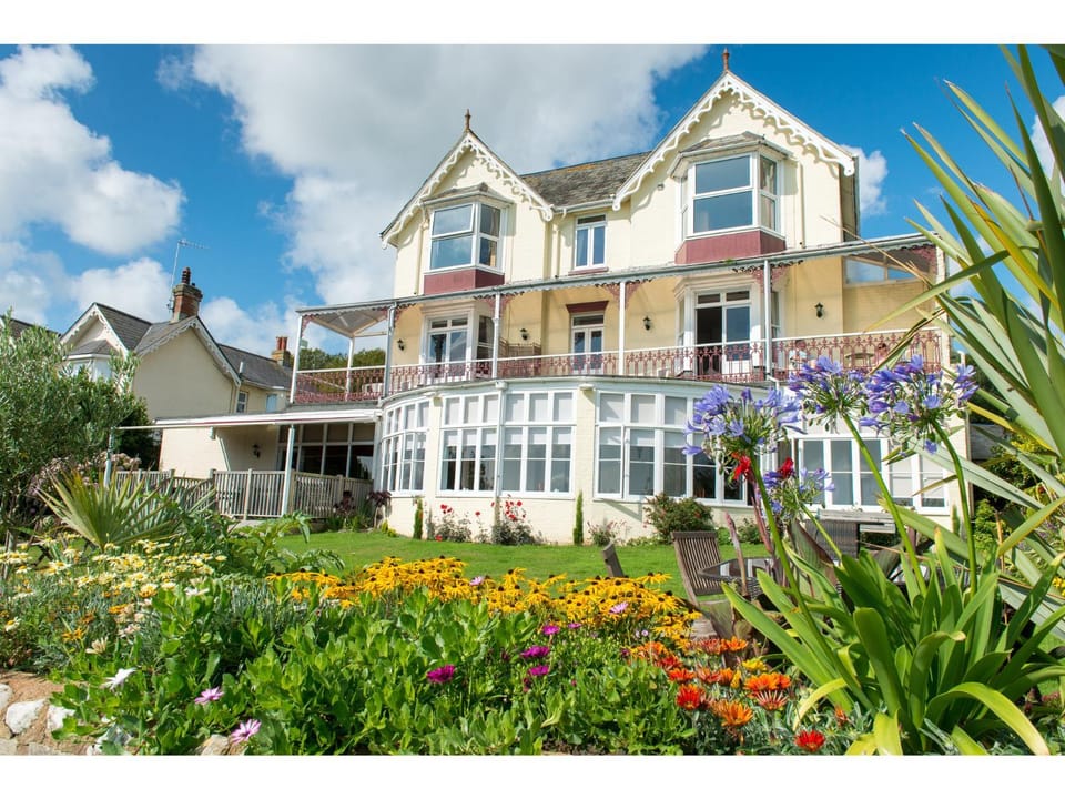 Facade/entrance, Summer, Garden, On site