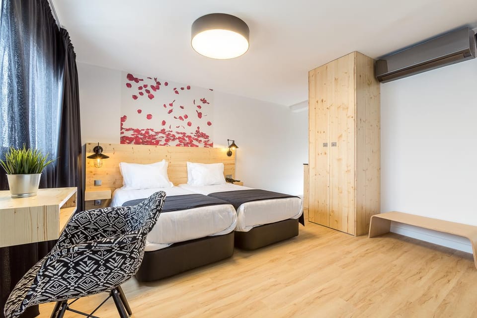 Decorative detail, Bedroom