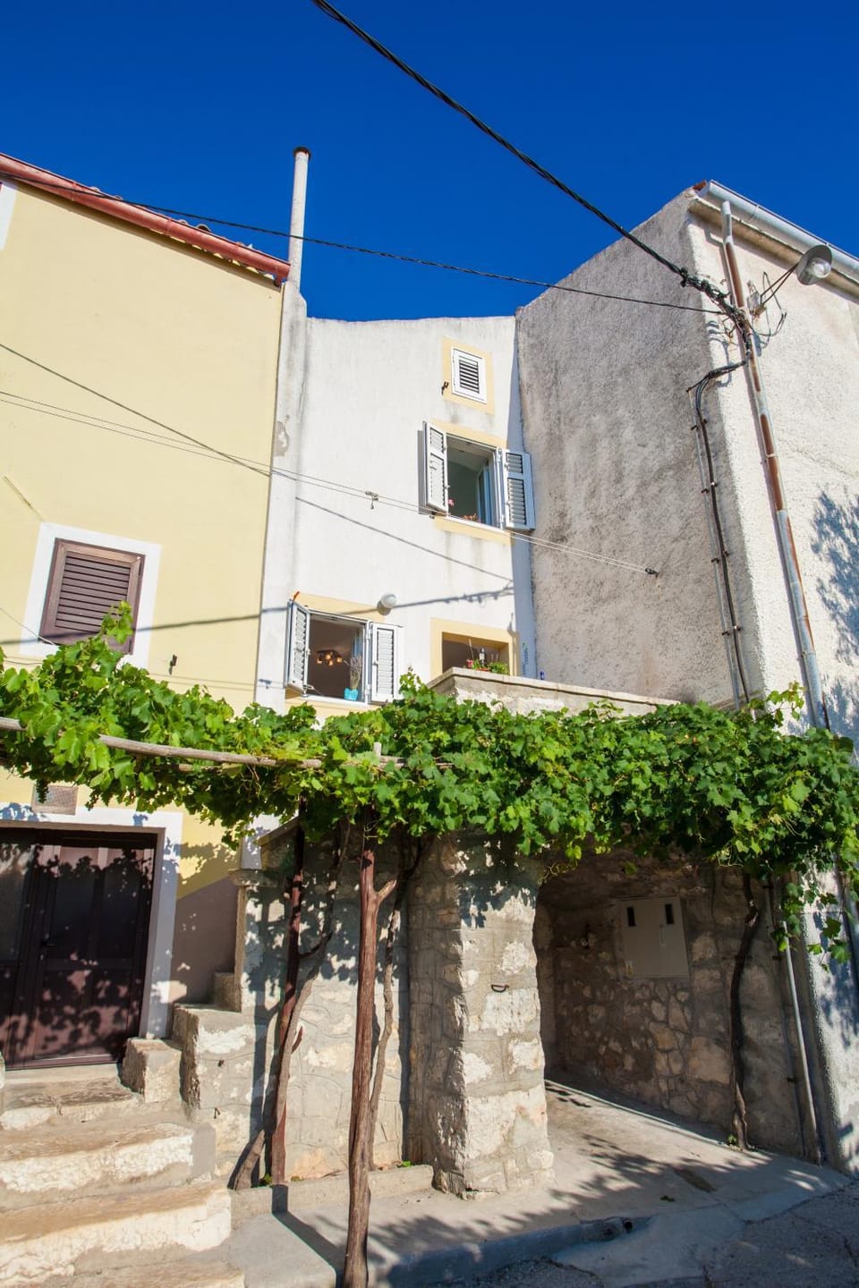 Facade/entrance, Off site, Day, Summer, View (from property/room), Balcony/Terrace, Other
