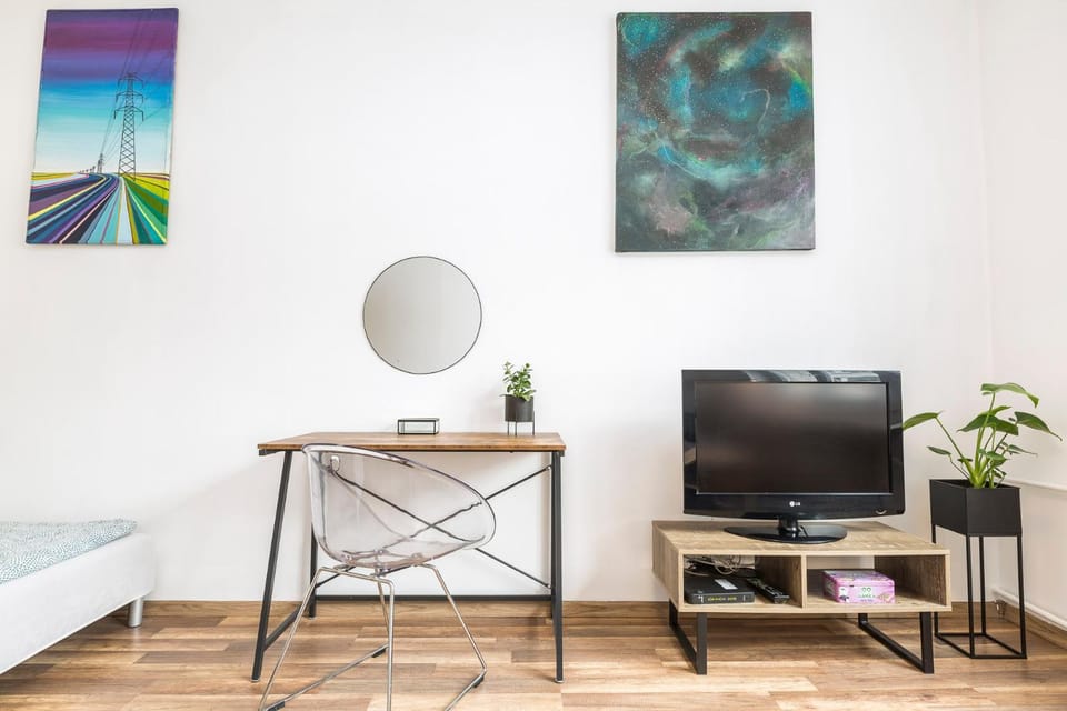 TV and multimedia, Photo of the whole room