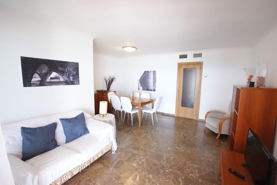 TV and multimedia, Coffee/tea facilities, Living room, Dining area