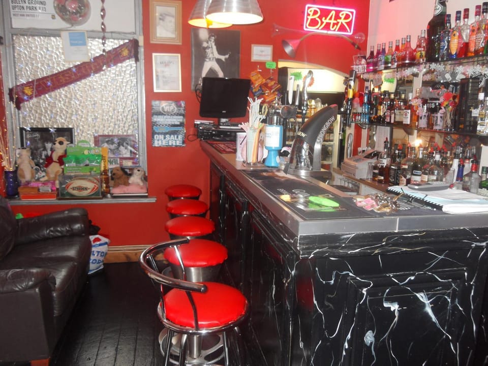 Alcoholic drinks, Non alcoholic drinks