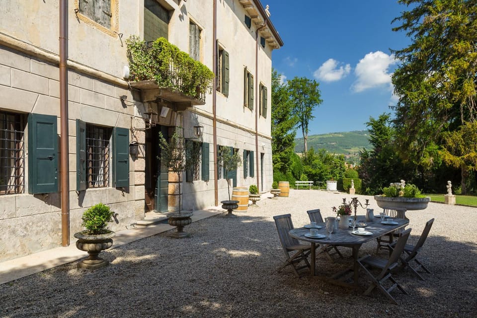 Property building, Spring, Day, Garden, Dining area, Garden view