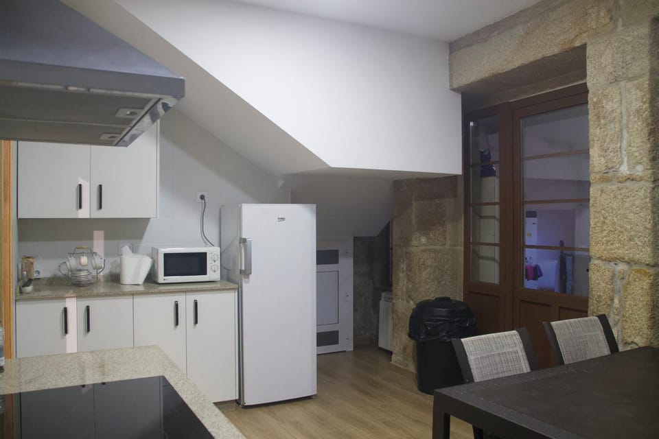 Kitchen or kitchenette, Communal kitchen