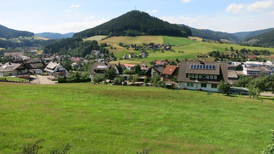 Neighbourhood, Natural landscape, Hiking, Mountain view