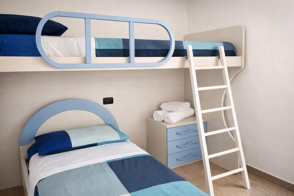 Photo of the whole room, Bedroom, bunk bed