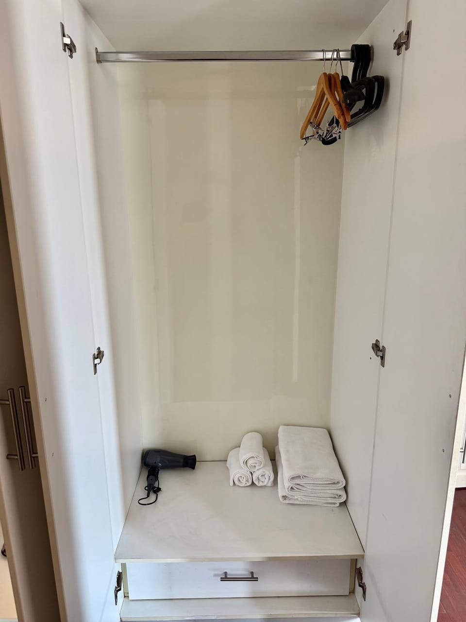 Bedroom, wardrobe