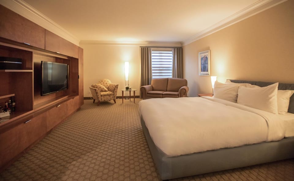 TV and multimedia, Photo of the whole room, Bedroom