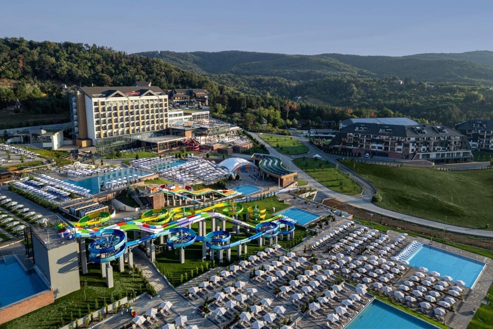 Natural landscape, Aqua park, Swimming pool, Entertainment