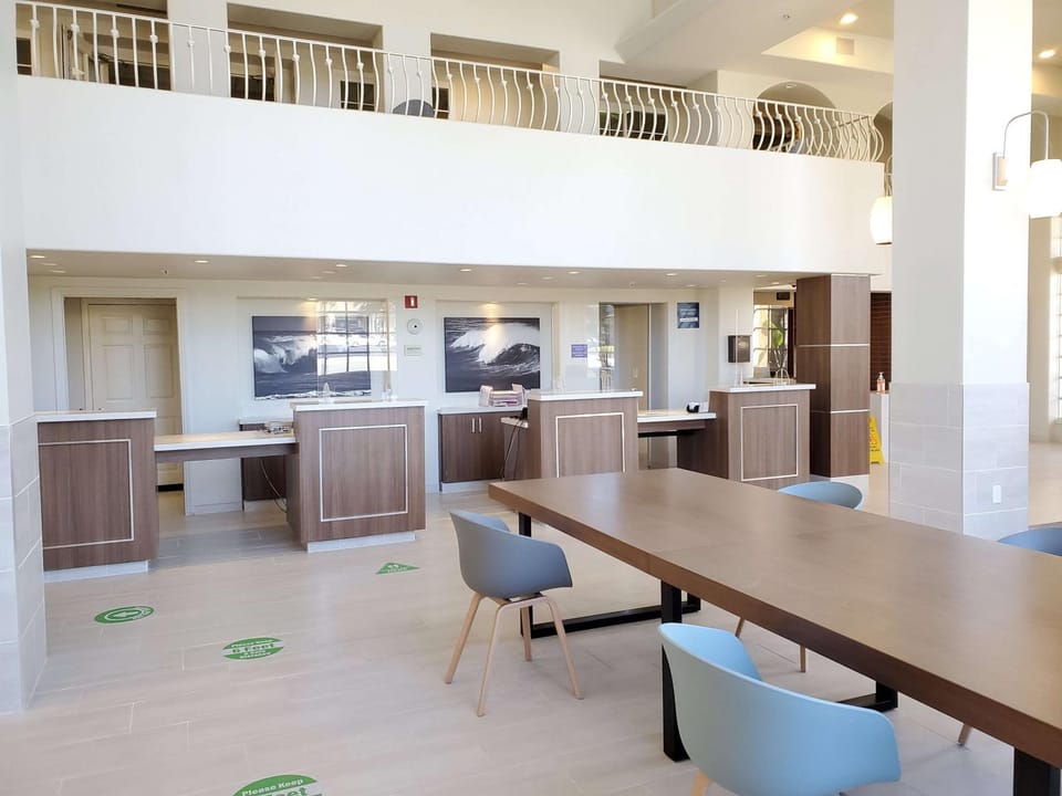 Lobby or reception, On site