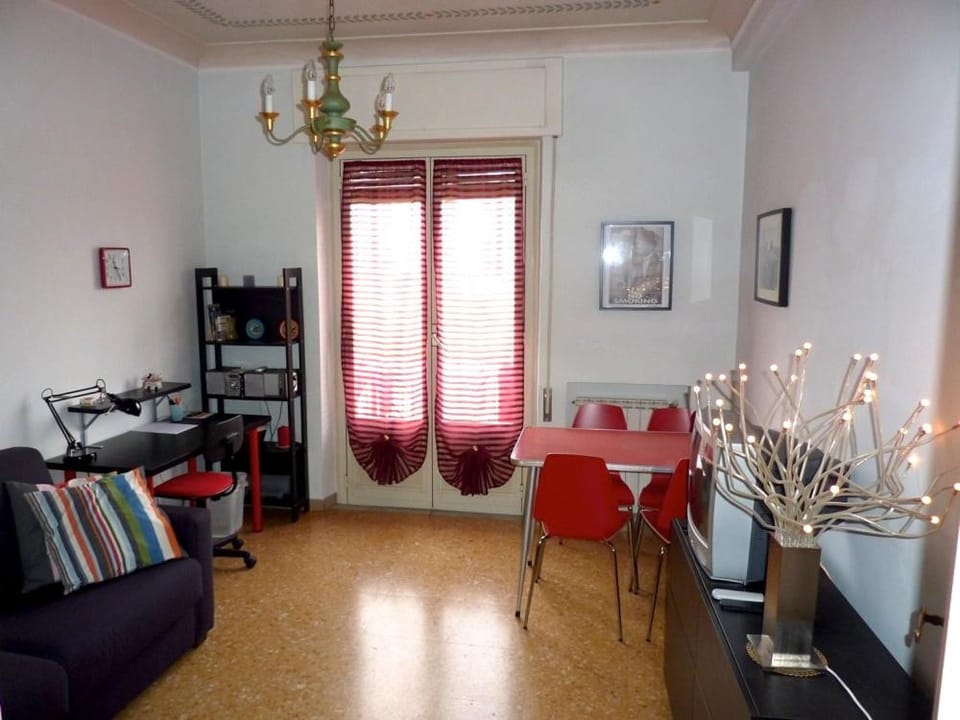 TV and multimedia, Living room, Dining area