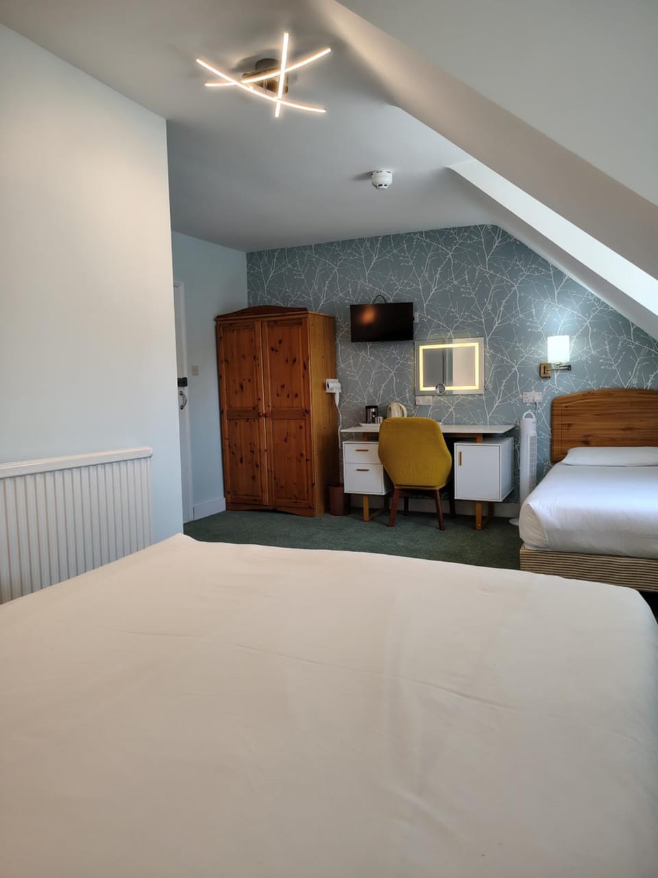 Photo of the whole room, Bedroom