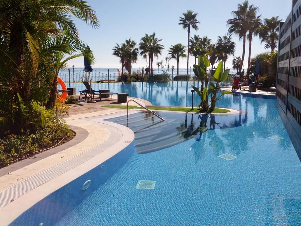 Pool view, Sea view