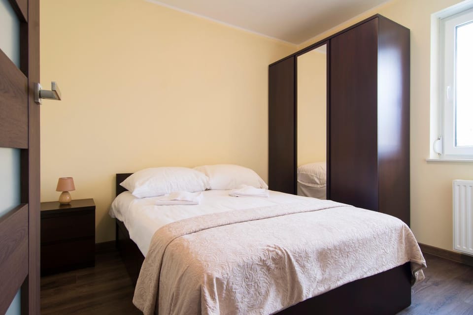 Bed, Bedroom, wardrobe