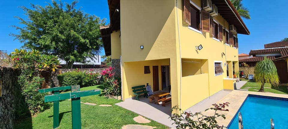 Property building, Garden, Swimming pool