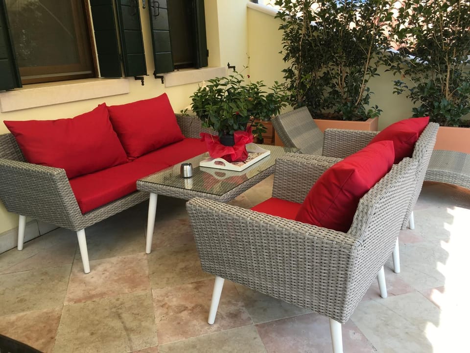 Garden, Balcony/Terrace