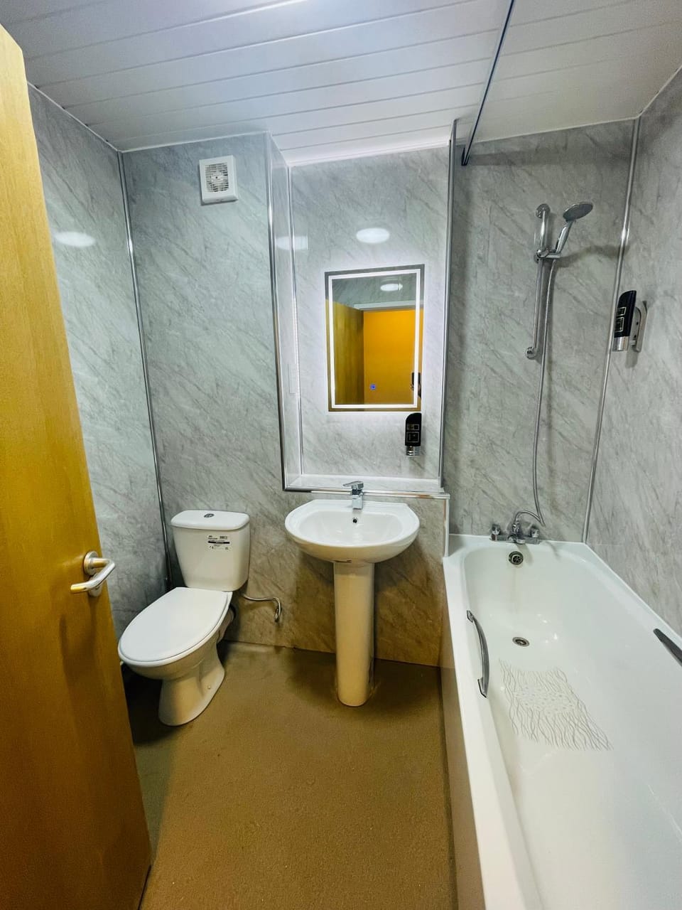 Toilet, Bathroom, Bath, towels