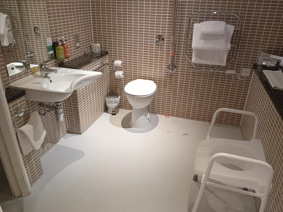 Bathroom, acessibility