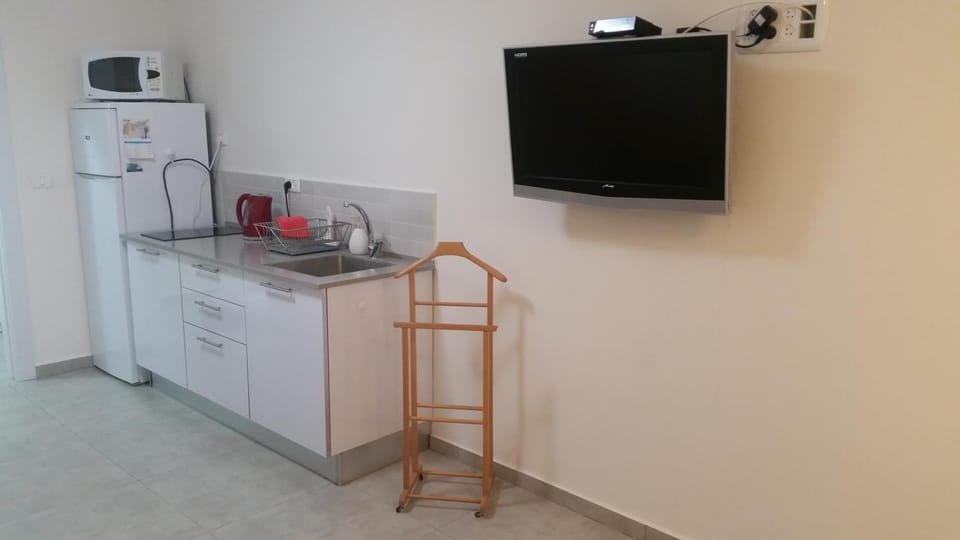TV and multimedia, Coffee/tea facilities, Kitchen or kitchenette