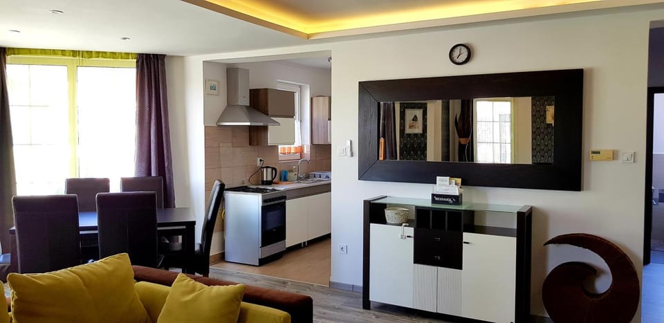 Kitchen or kitchenette, Living room, Dining area