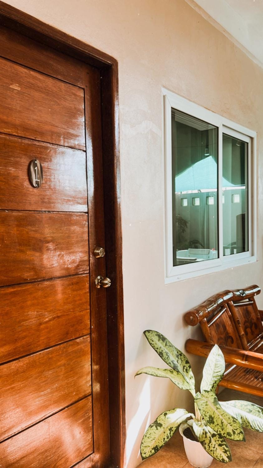 Villa Skanderbeg Guest House Bed and Breakfast in Puerto Princesa