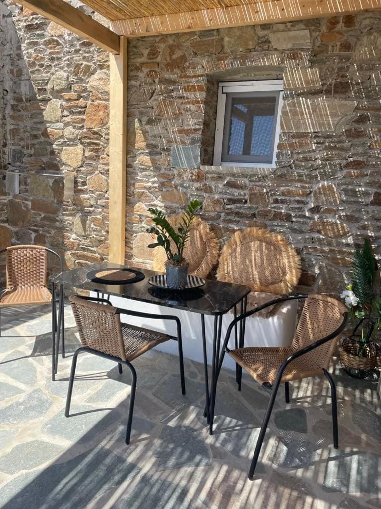 Darsi suites Kythnos Country House in Kea-Kythnos