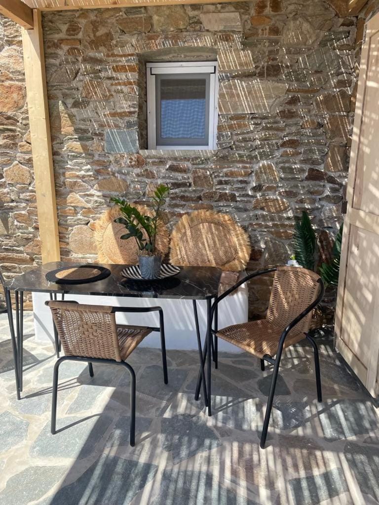 Darsi suites Kythnos Country House in Kea-Kythnos