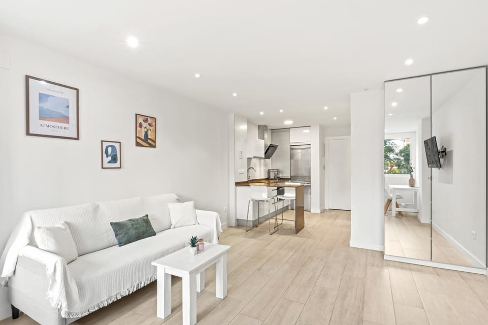 Kitchen or kitchenette, Seating area