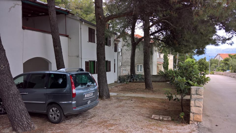 Property building, Facade/entrance, On site, Street view